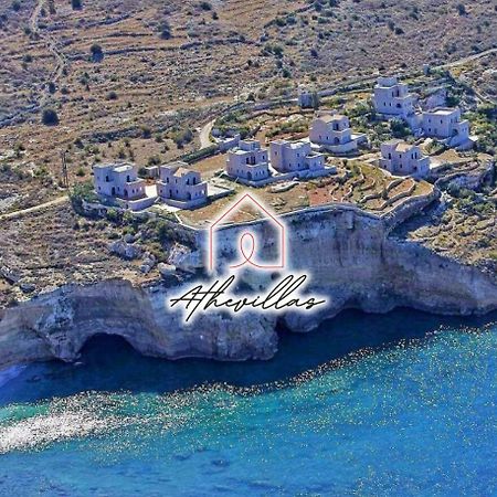Athevillas Antonis Mína Buitenkant foto