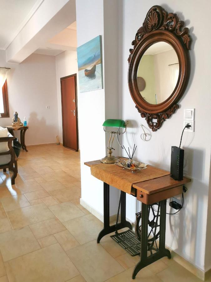 Athevillas Antonis Mína Buitenkant foto