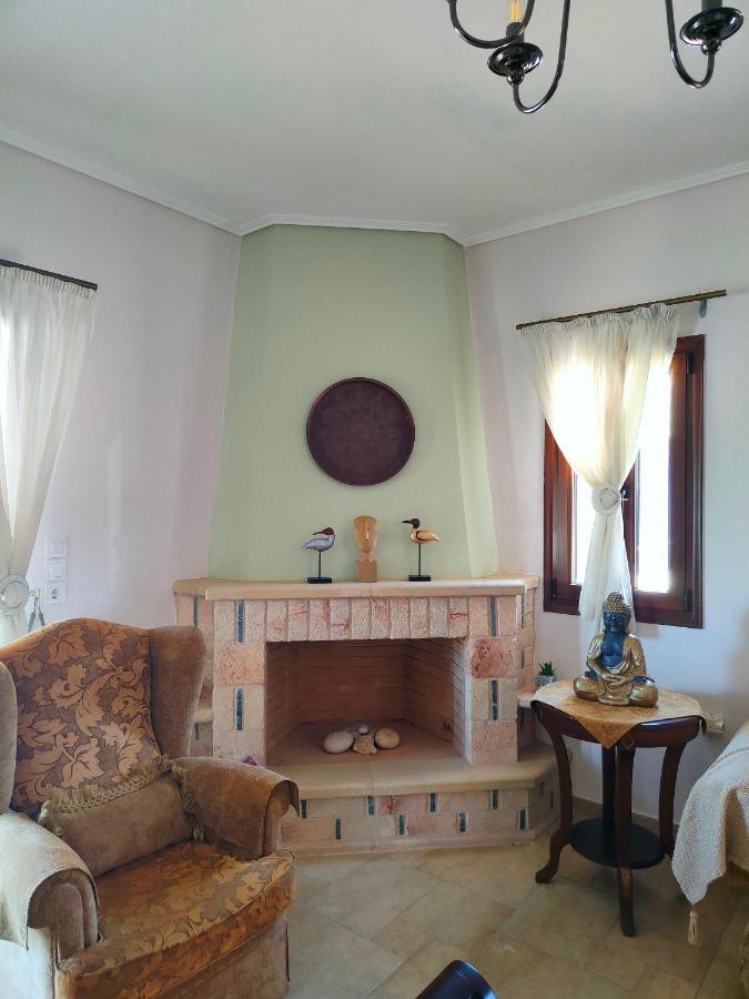 Athevillas Antonis Mína Buitenkant foto