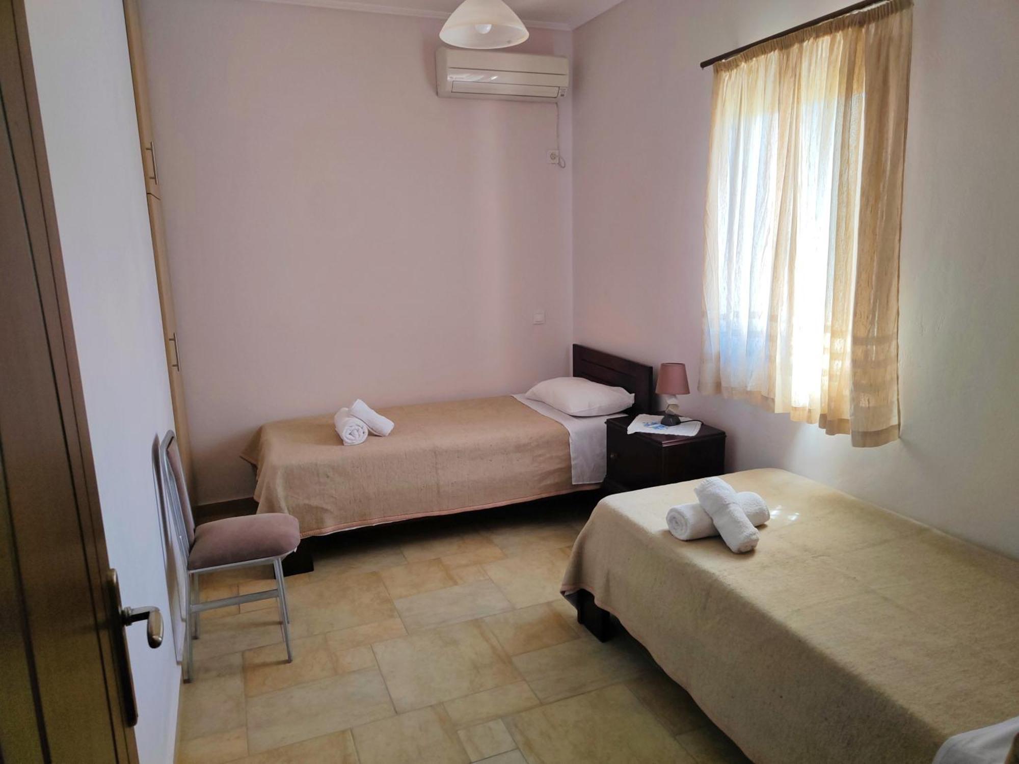 Athevillas Antonis Mína Buitenkant foto