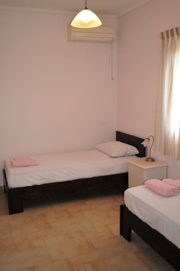 Athevillas Antonis Mína Buitenkant foto